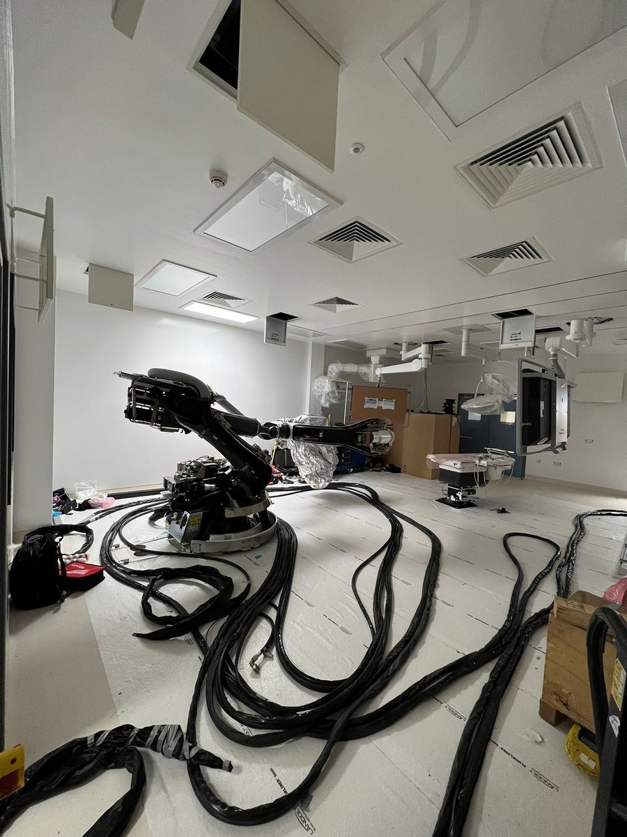 TilburyNorth's tweet photo. In the #countdowntocompletion, commissioning is well underway at @LivHospitals with @Siemens &amp; @CanonUSA gaining early possession for the specialist install. This is 4 weeks ahead of handing over the remodelled ED 🏥🏥🏥
#TilburyDouglas #Construction #NHS https://t.co/ohE11bAsNP