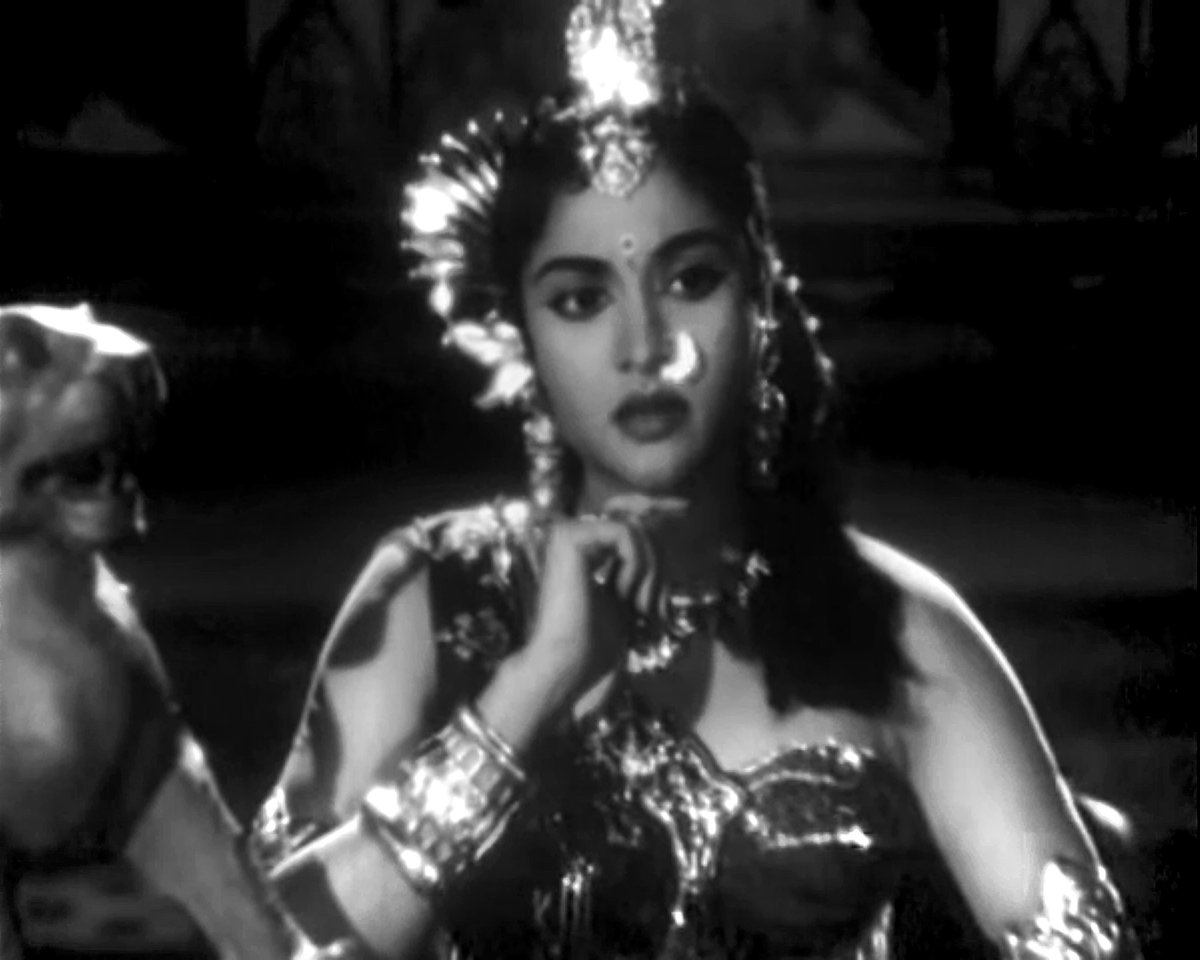 vyjayanthimala as princess kundavai - parthiban kanavu (1960). 💗