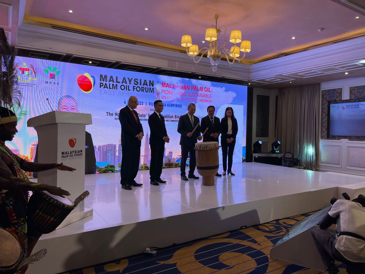 mpocHQ's tweet photo. MPOC organises the Malaysian Palm Oil Forum (MPOF) today, in Nairobi, Kenya, to serve as a platform for engagement between the Malaysian palm oil industry and key buyers and end-users in the East Africa region. 

1/3 https://t.co/XbzMaLQrMB