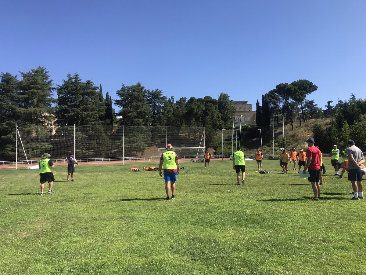 ENEEferugby's tweet photo. 📚Ayer comenzaron los cursos de Nivel I y II del CSD de entrenadores. 

Los formadores son: Iñigo Marotias, Diego Merino, Sergio Guerrero, Ignacio Martin, Jose Manuel Pardal, Miguel Velasco, David Carreras y Enric Conesa https://t.co/ETxqALSYeS