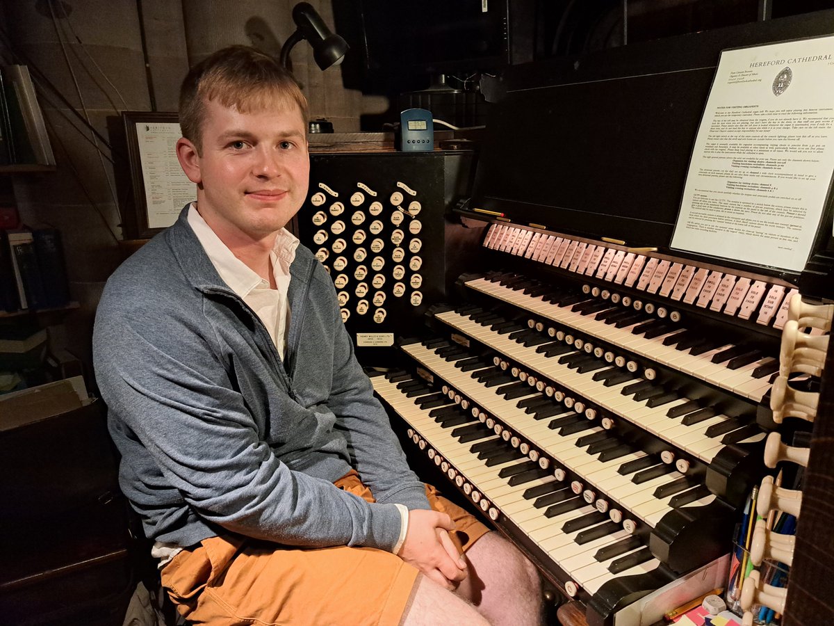 peterdyke49's tweet photo. Today's lunchtime #OrganRecital at @HFDCathedral is given by Jack Spencer, who is playing spectacular music by #Reger, #Parry, #Locklair and more. Come and hear him at 1.15 #FreeAdmission https://t.co/8sMpELjvTt