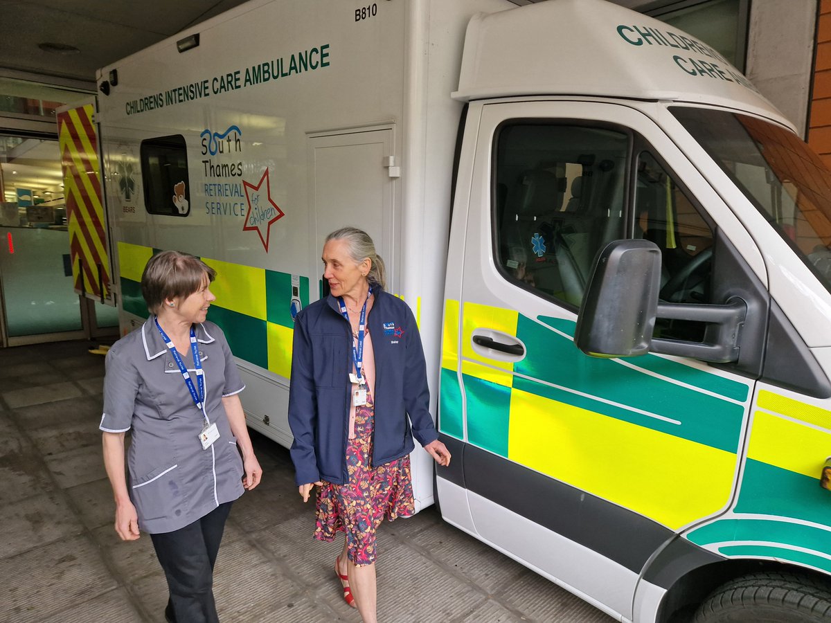 We're celebrating 25 years of our incredible specialist children’s retrieval service! @STRS_Evelina is an intensive care service, transporting critically ill children and young people from local hospitals to paediatric intensive care & critical care units: bit.ly/EvelinaSTRS25