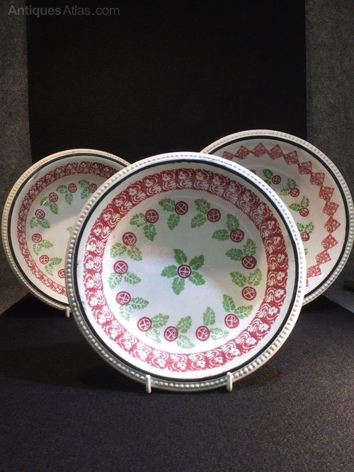 antiques_atlas's tweet photo. For sale on Antiques Atlas are these  Spongeware bowls https://t.co/RQzKoFdw6t #antiques listed on  by Newsum Antiques @NewsumAntiques #spongeware #countrypottery #antiquespongeware #antiquepottery https://t.co/NhbGsEgPMR