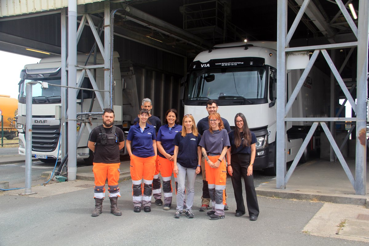 Et si nous allions faire un petit tour à l'agréage ? 🌾

Notre objectif primaire : contrôler la bonne qualité des marchandises destinées à nourrir les populations à travers le monde ! 

🚛 Réception de 468 camions / jour en moyenne