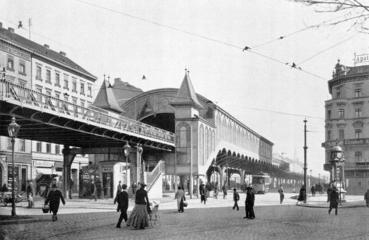 Different views of Kotbusser Tor station when it was in a slightly different location (above Skalitzer Straße) to where it is today; it was moved westwards in 1928. #berlin #kotti