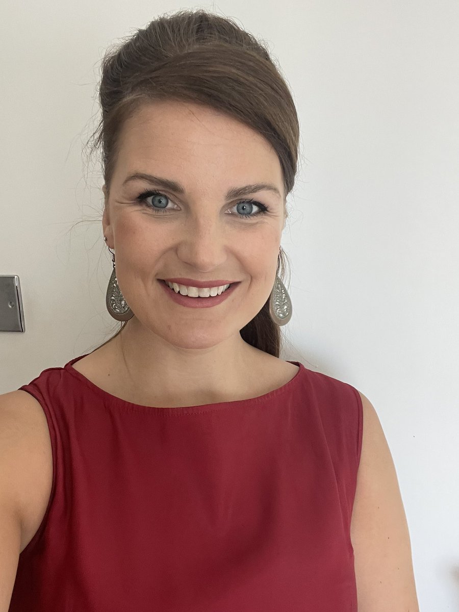 I had an amazing time singing at Jeans birthday party at Farmborough Court Intermediate Care Centre yesterday morning! There were tears of joy, laughter, singing and chair dancing 💃

I also had a lovely afternoon singing with everyone at <a href="/silverlineNE/">Silverline Memories Dementia Charity</a> 🎶
