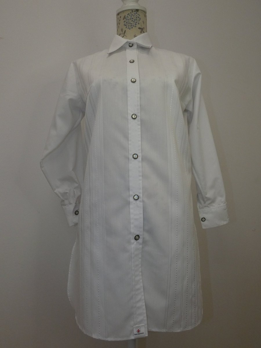 Teixint Esperances (@teixint) on Twitter photo 🧥! Camisa amb faldó per a dona.
🇪🇸: Camisa para mujer.
📞: 660127772
📧: info@avantebre.com
#handmade @avantebre #TeixintEsperances 🧥! Camisa amb faldó per a dona.
🇪🇸: Camisa para mujer.
📞: 660127772
📧: info@avantebre.com
#handmade @avantebre #TeixintEsperances