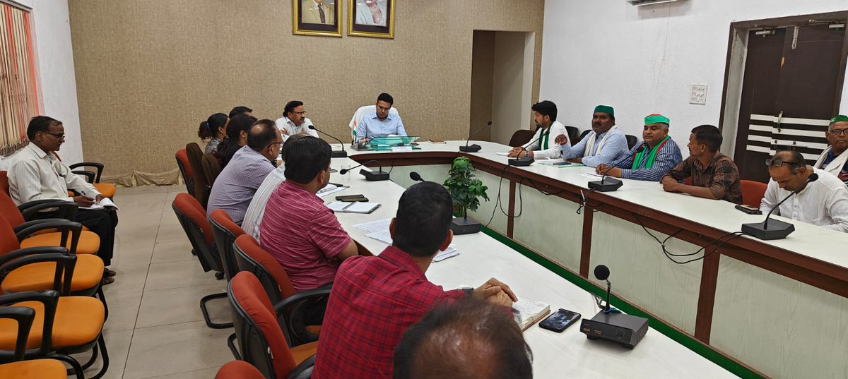 DM Agra / DEO Agra tweet media