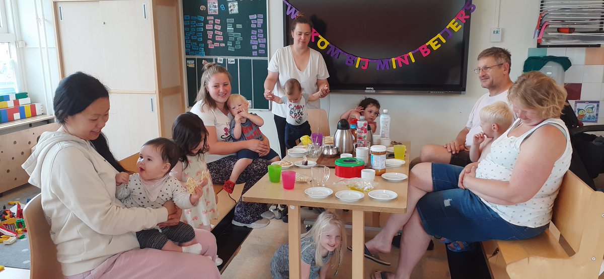 De ontmoetingsplek in Zuid-Beijerland voor ouders/verzorgers met een kleintje is een fijne plek waar we met elkaar koffie drinken en ervaringen uitwisselen, terwijl de kinderen lekker spelen. Info: oudershw.nl of stuur pb <a href="/gemeenteHW/">gemeenteHW</a> <a href="/JoanneBlaak/">Joanne</a> <a href="/WelzijnHW/">Welzijn HW</a>
