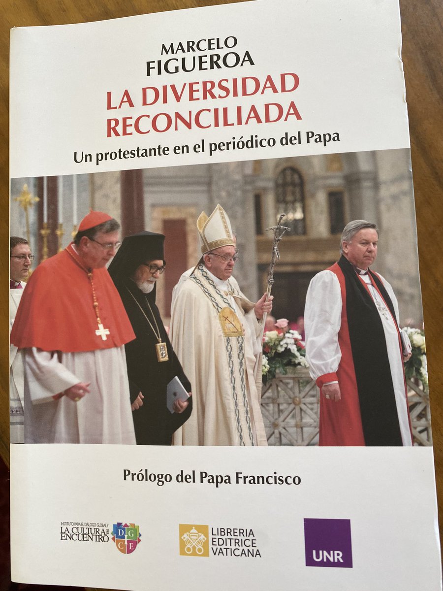 Ahora presentación de “La diversidad reconciliada, un protestante en el periódico del Papa” en el Vaticano con <a href="/marcebiblia/">Marcelo Figueroa</a> <a href="/CudaEmilce/">Emilce Cuda</a> <a href="/GabymSacco/">Gabriela Sacco</a> monseñor Lucio Ruiz y Franco Bartolacci de la Universidad Nacional de Rosario