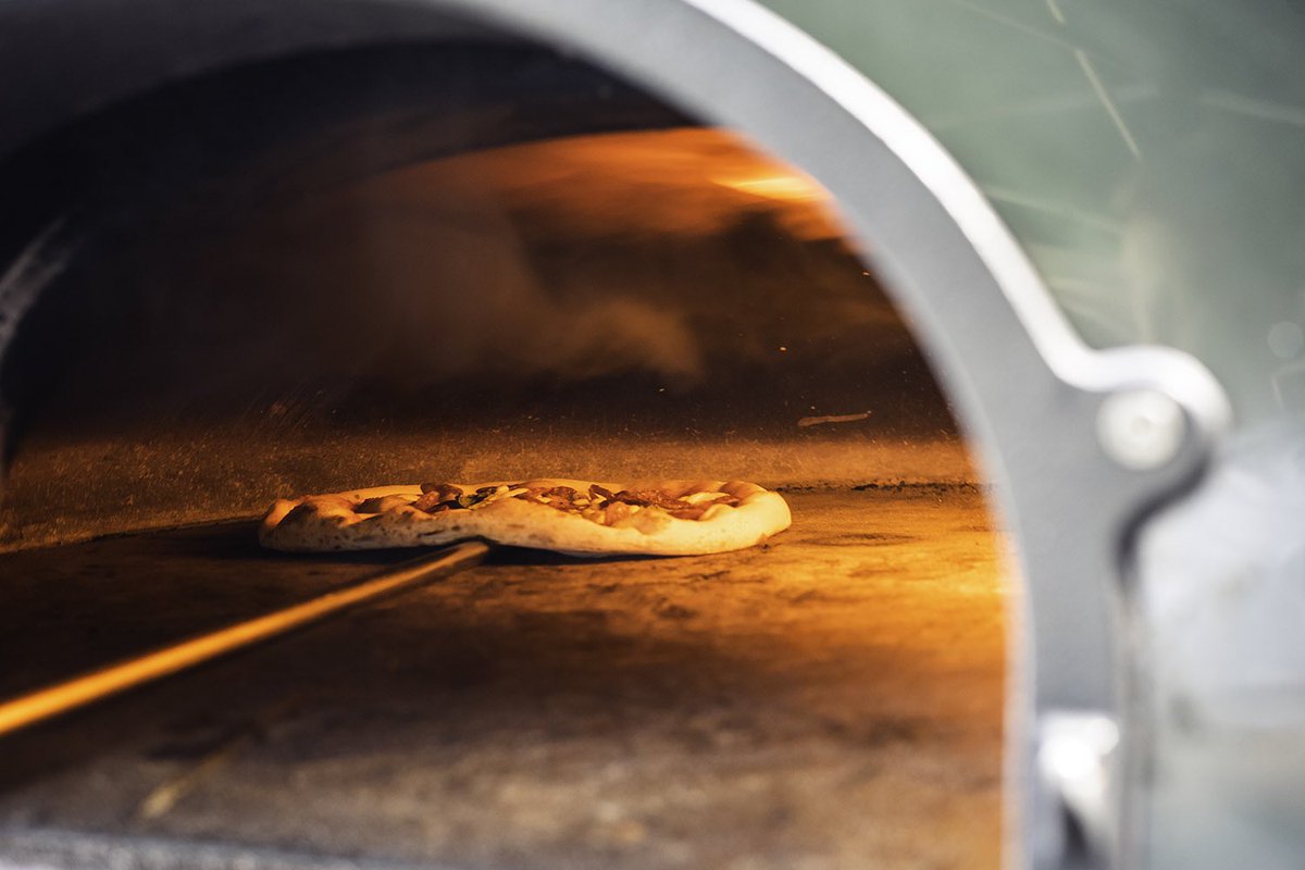 Now that’s what we call #LandRoverDefender #customisation Pizza served from a wood fired stove 
in a Land Rover Defender! 🍕😊 We have lots of expertise in Defender customisation, but we’ve never seen the likes of this!
Break from the ordinary for a summer social gathering at H&amp;L