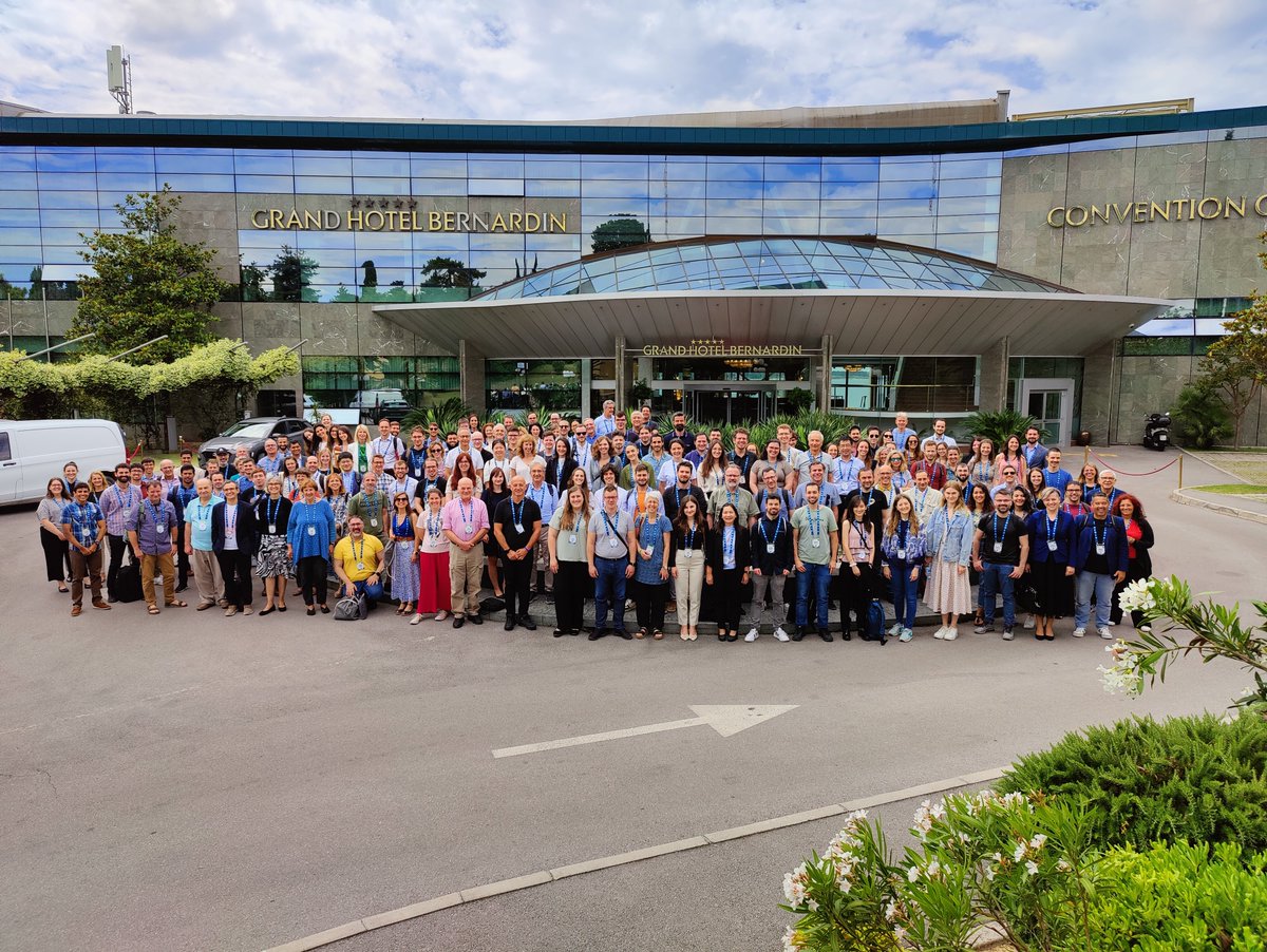PhDequidt's tweet photo. I've just received this morning this picture taken at AIME 2023, where I've been presenting my first work on EEG and Sleep scoring !

Can you spot me ? 👀 #whereIsWaldo https://t.co/qZeD6Wakas