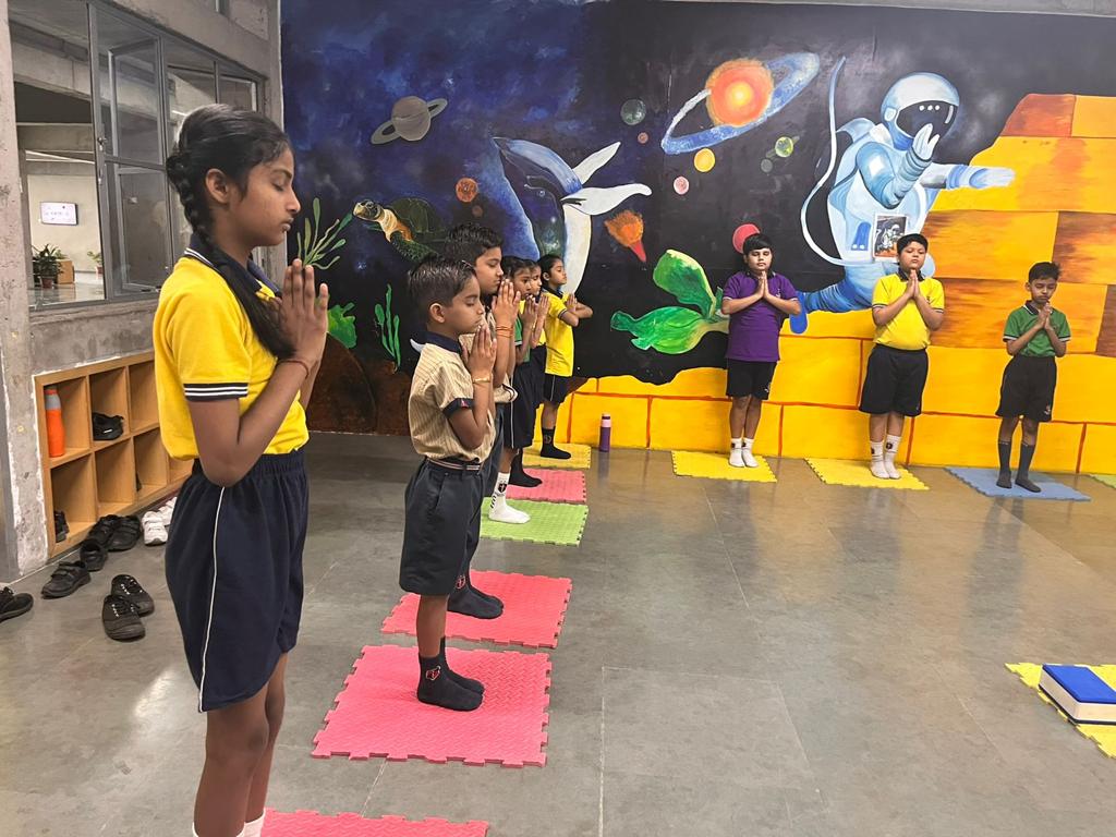 TreeSalvation's tweet image. Salvation Tree school students enjoying their club, learning different skills like playing carom, football. Learning different asana of yoga and trying their little hands on some art and craft work.
#salvationtreeschool #classfun #classroom #classroomactivity #activity #fun