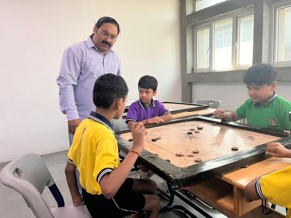 TreeSalvation's tweet image. Salvation Tree school students enjoying their club, learning different skills like playing carom, football. Learning different asana of yoga and trying their little hands on some art and craft work.
#salvationtreeschool #classfun #classroom #classroomactivity #activity #fun