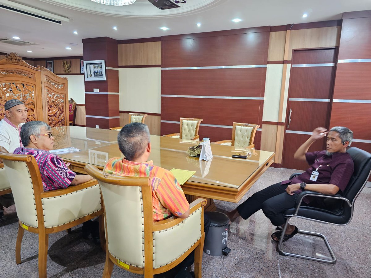 Audiensi dengan bpk Sumarno Sekda Prov Jateng Jambore Touring Gayeng 2023 dalam rangka HUT Provinsi Jateng ke 78th <a href="/provjateng/">Provinsi Jawa Tengah</a>
#JatengGayeng #SalamSatuAspal