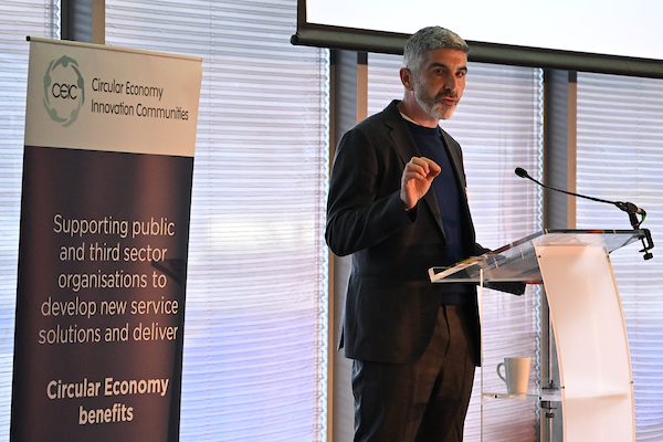 CeicWales's tweet photo. Diolch @derekwalker_ am arwain y sesiwn gydweithredol hon. Gwrando a thrafod syniadau: #newiddiwylliant #adolygu #creunewid #sectorcyhoeddus #3yddsector #offer i helpu i gyflwyno @futuregencymru https://t.co/wk8fNOOaUx