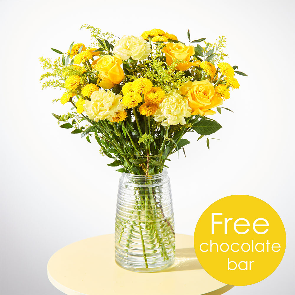 ZingFlowers's tweet photo. 🏵️ PRODUCTS OF THE WEEK 🏵️

When you order the joyful Shangri -La bouquet, Letterbox Golden Glow or our Aloe Vera plant this week, we will also include a delicious chocolate bar from our friends at @alter_ecouk as a gift from us to you!

#zing #zingflowers #productoftheweek #on https://t.co/3cEuWI9YJb