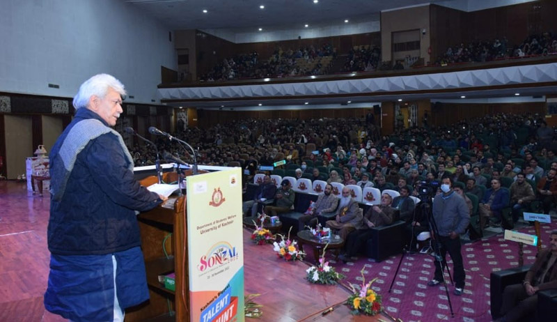 local_kashmir's tweet photo. The UT of #JammuandKashmir's govt. has increased the retirement age for #university professors. The retirement age for university professors was raised from 62 to 65 years of age by the Administrative Council, which was presided over by LG Manoj Sinha.
#kashmir #FastrackSmart https://t.co/8OhOfu52Mn