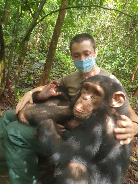 Brent Filippi (Ai 218) a décidé de s’engager pour deux mois en Côte d’Ivoire auprès de l’ONG <a href="/AKATIA_CI/">AKATIA</a> pour contribuer à la protection de la biodiversité.
Plus d'infos : arts-et-metiers.asso.fr/news/1599616
Site internet Akatia : akatia.org/fr