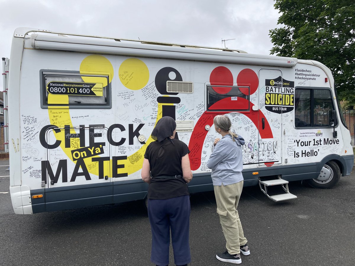 EITC's tweet photo. ♟️🙌 Our Girls on Side and Veterans programme had a special visit from the @5asideCHESS 'Battling Suicide Bus'.

💙 The bus, displaying personal messages from people who have been affected by suicide, aims to raise awareness for suicide and promote positive mental health. https://t.co/ymWTBsW3wV