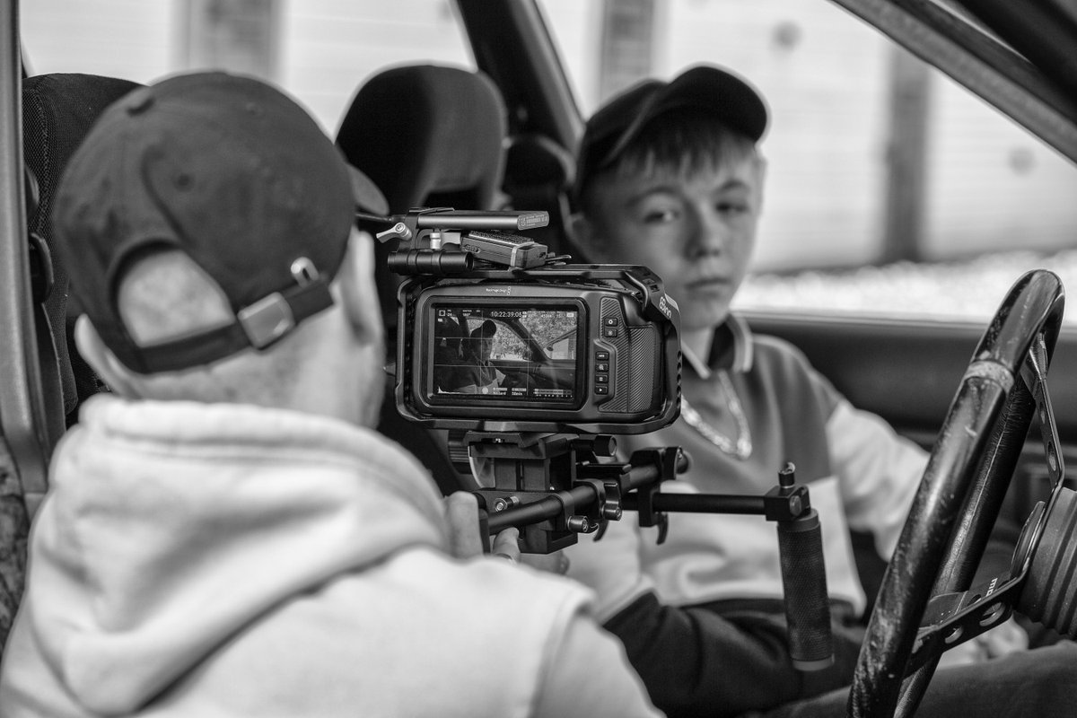 Filmmaking for young people in Bradford 🎬 

@Freedom_Studios have joined forces with inclusive film company @idleworkfactory to offer a week of free filmmaking workshops for people aged 11-19 – from storyboarding to directing, acting and camera work 🎥 freedomstudios.co.uk/youth_particip…