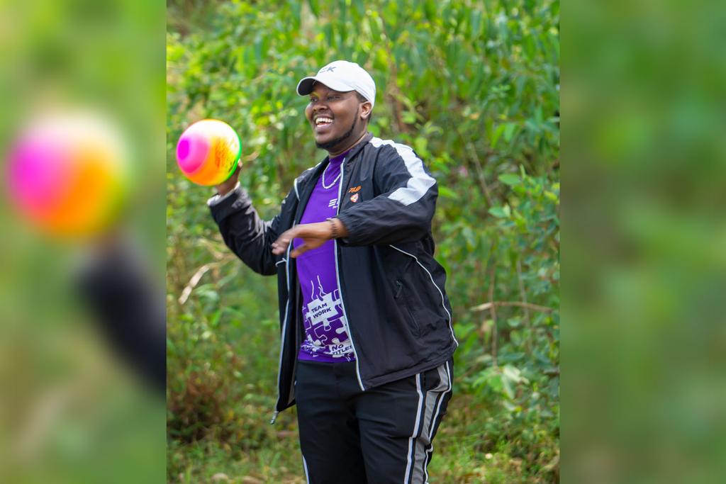 CRDBbankBurundi's tweet image. ❓Notre succès repose sur une équipe engagée et unifiée.💪🏽🫶🏼 Notre journée de Team Building a démontré notre capacité à accomplir de grandes choses lorsque nous travaillons ensemble, 👨‍👩‍👦‍👦guidés par notre dévouement et une confiance solide.✨
#teambuilding
#teamwork
#commongoal