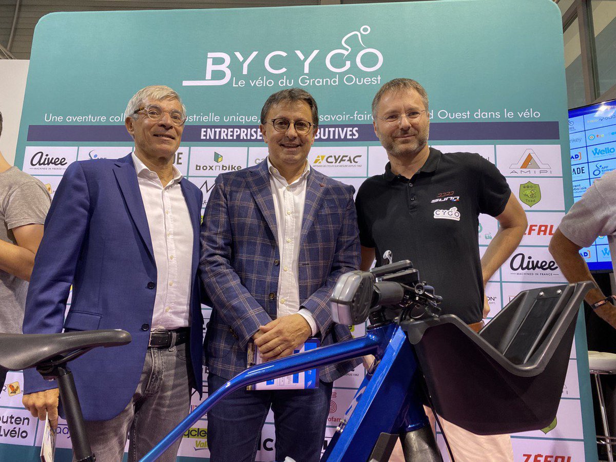 AimerAgirPDL's tweet image. . @EricGrelier au salon #prodays à #paris pour le lancement du 1er vélo 💯% made in Grand Ouest. Des entreprises industrielles locales membres du cluster #CYGO qui ont réalisé l&apos;exploit de concevoir le prototype en - de 6 mois. Une fierté pour la filière et pour notre territoire