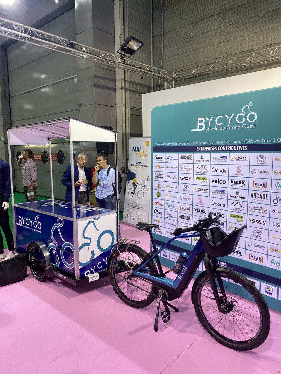 AimerAgirPDL's tweet image. . @EricGrelier au salon #prodays à #paris pour le lancement du 1er vélo 💯% made in Grand Ouest. Des entreprises industrielles locales membres du cluster #CYGO qui ont réalisé l&apos;exploit de concevoir le prototype en - de 6 mois. Une fierté pour la filière et pour notre territoire