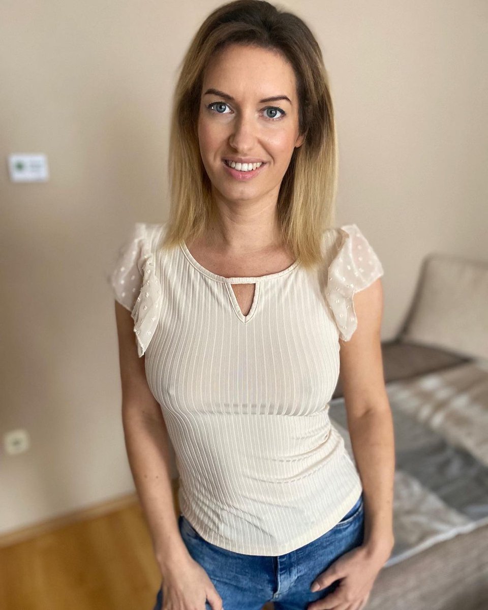 HeidiFlorentina's tweet photo. Say hi if you'd eat me for lunch https://t.co/XNIYTY8In1