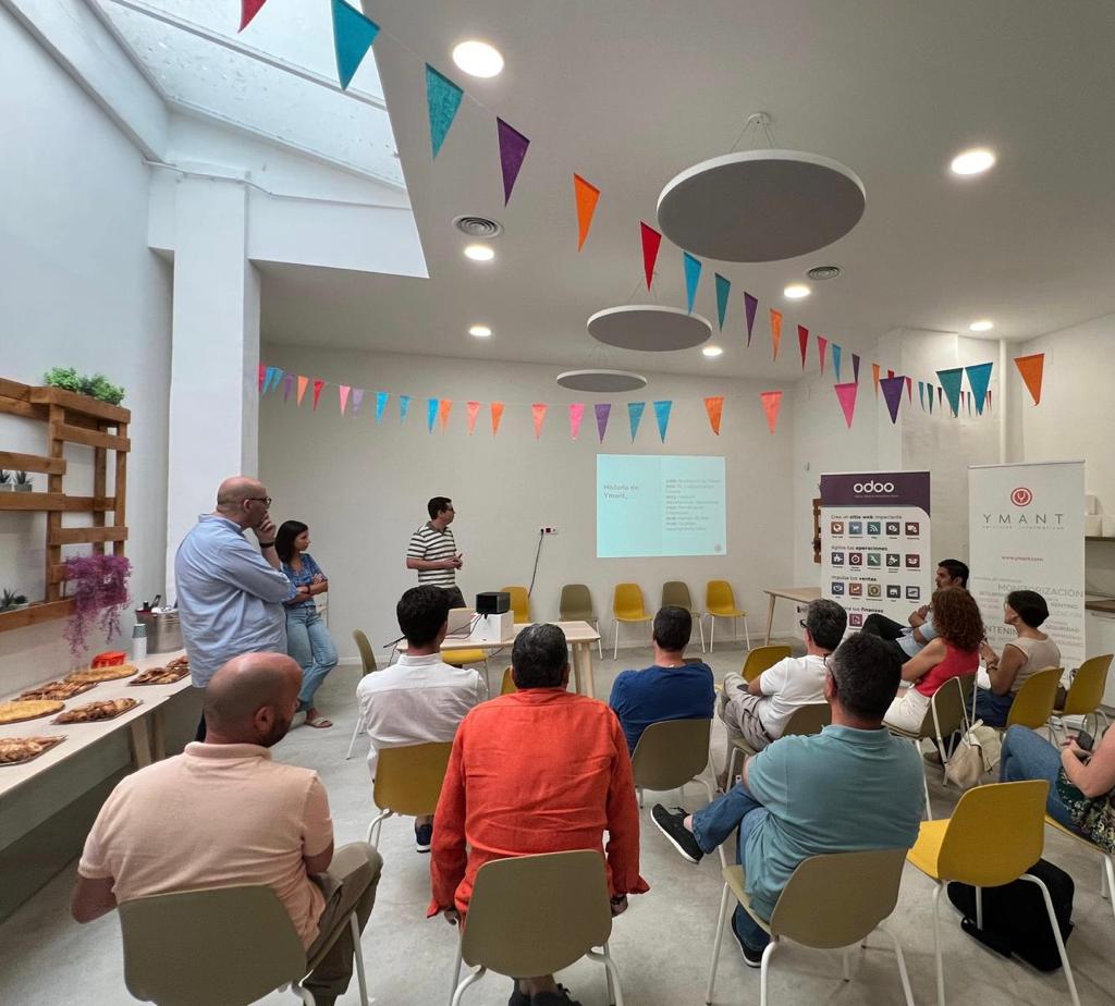 ymant's tweet photo. Súper ilusionados de haber podido presentar hoy a algunos de nuestros clientes nuestro proyecto Odoo.

#equipoYmant #seguimoscreciendo #Odoo https://t.co/WalrzW2pdP