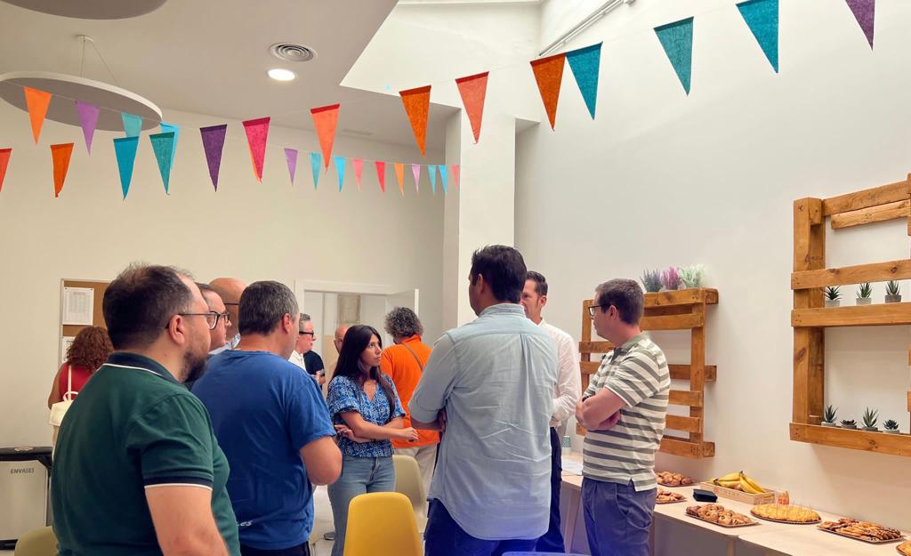 ymant's tweet photo. Súper ilusionados de haber podido presentar hoy a algunos de nuestros clientes nuestro proyecto Odoo.

#equipoYmant #seguimoscreciendo #Odoo https://t.co/WalrzW2pdP