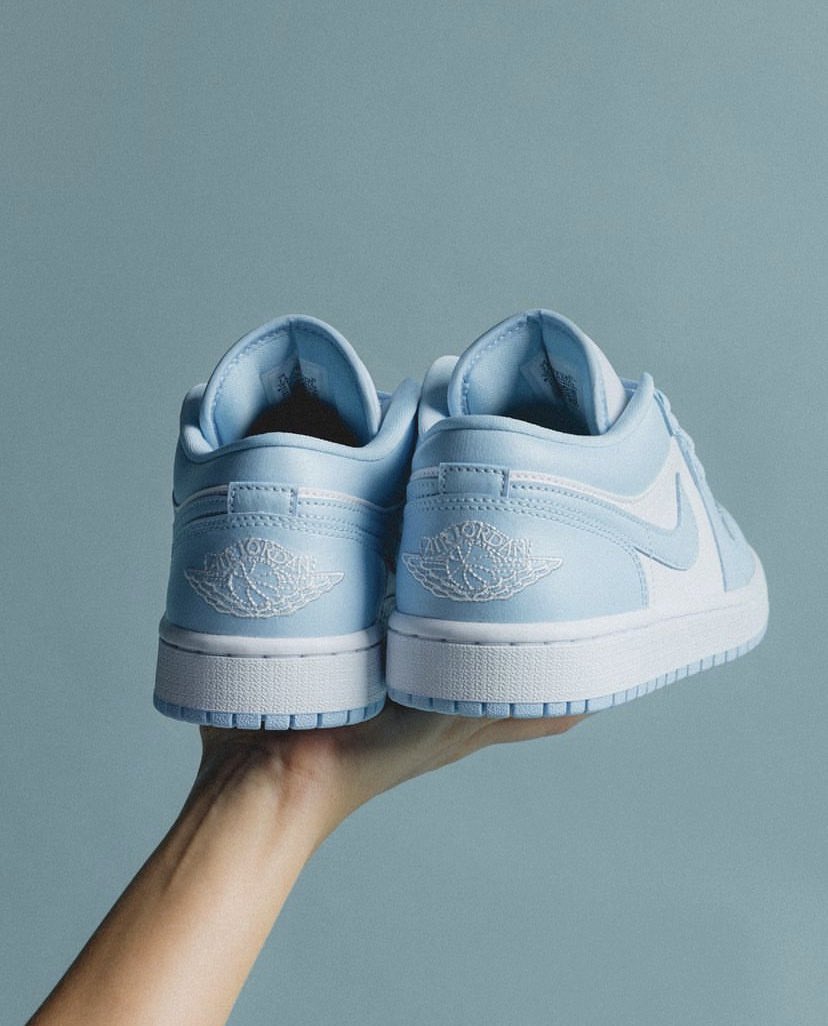 bestoffshoes's tweet photo. Air Jordan 1 Low « Ice Blue » ❄️ https://t.co/ENCCeGB8qO