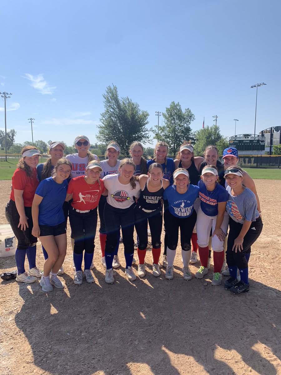 Happy 4th of July! Let freedom ring🇺🇸🎆 #rollcougs