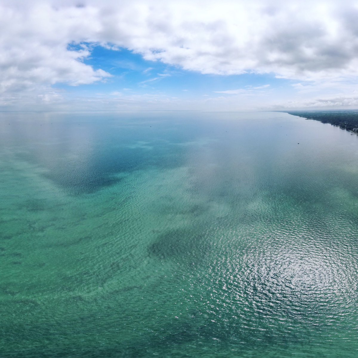 asterwiz's tweet photo. South Coast, Lake St. Clair #coast #southcoast #lake #lakestclair #waterfront #landscapephotography #panorama #shotondji #mavicair2 #summer #morning #tecumseh #ontario #canada https://t.co/aDSpKTomZW
