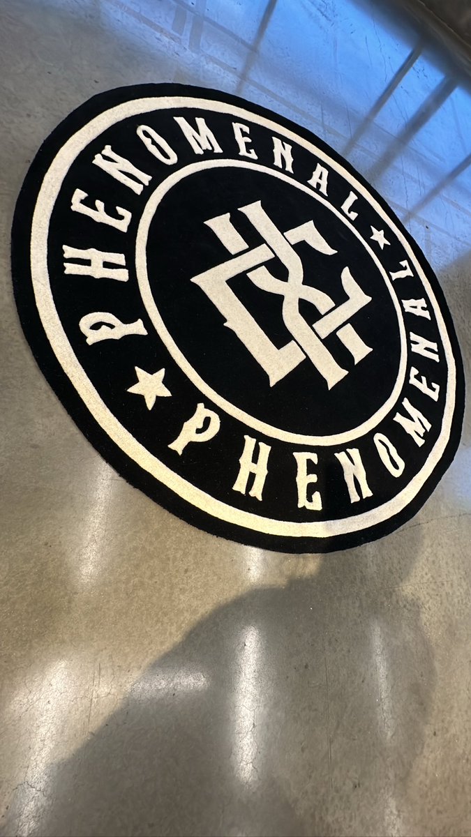 Swooshman22's tweet photo. Chill kid Grab a @PhenomenalXc rug https://t.co/jnKpwZeTzw