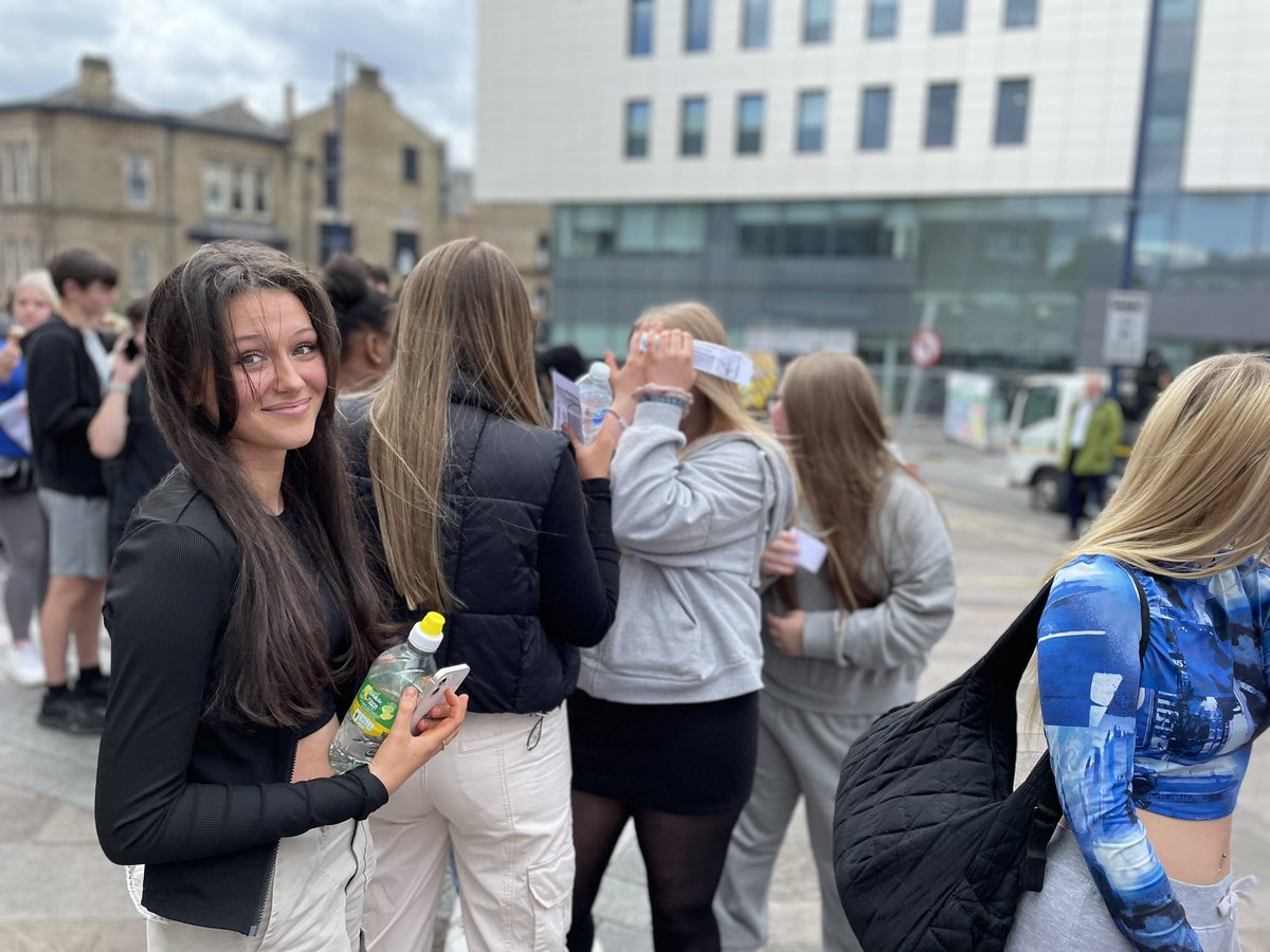 Great day with @allsaintsccduk Year 10 today for their taster day <a href="/ClarendonSixth/">Clarendon Sixth</a>