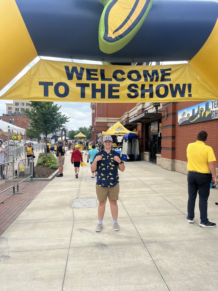 BellBobbles's tweet image. The last 2 nights at Canal Park to watch the @TheSavBananas was simply awesome. Thank you 🙏 @YellowTuxJesse and @kenbabby for bring #banana ball #worldtour to #Akron . The opportunity to see #Fanfirst ⚾️ with my family DID NOT DISAPPOINT !