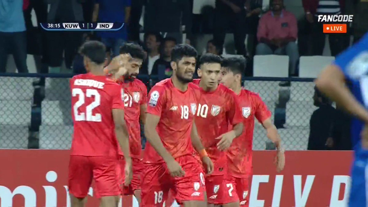 Sportdum's tweet photo. 1-1Score are Level ☺️🔥🔥🤩🤩
#SAFFChampionship2023 #SunilChhetri #ashique #Sahal #Chhangte https://t.co/rSqJDAfFkY