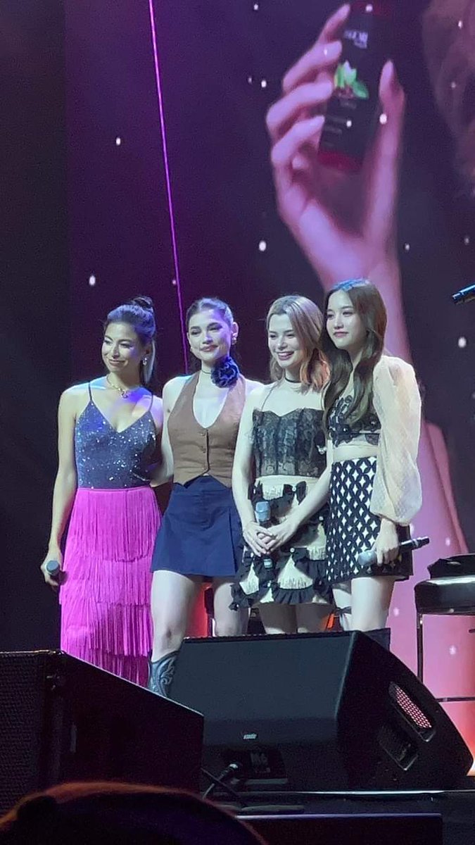 hyeri_gl's tweet photo. Freenbecky &amp; Rastro | Aromagicare  

@srchafreen @AngelssBecky
@glaizaredux @whianwamos

Ctto 
#FreenBeckyAromagicare #FreenBeckyAtTheBigDome #srchafreen #BeckysAngels https://t.co/Git4tFjoZA