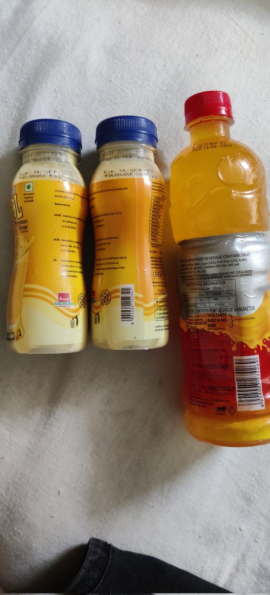 Mradul_Yayawar's tweet photo. @IRCTCofficial @jagograhakjago I have bought these 3 items at catering stall at kharagpur railway station. He overcharged the prices for each item I paid ₹120 instead of ₹100. Even after argument he didn't return the overcharged price. https://t.co/aTkgCtkl3F