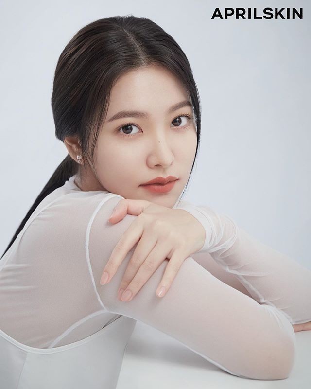 face! 

#Yeri #예리 #RedVelvet #레드벨벳