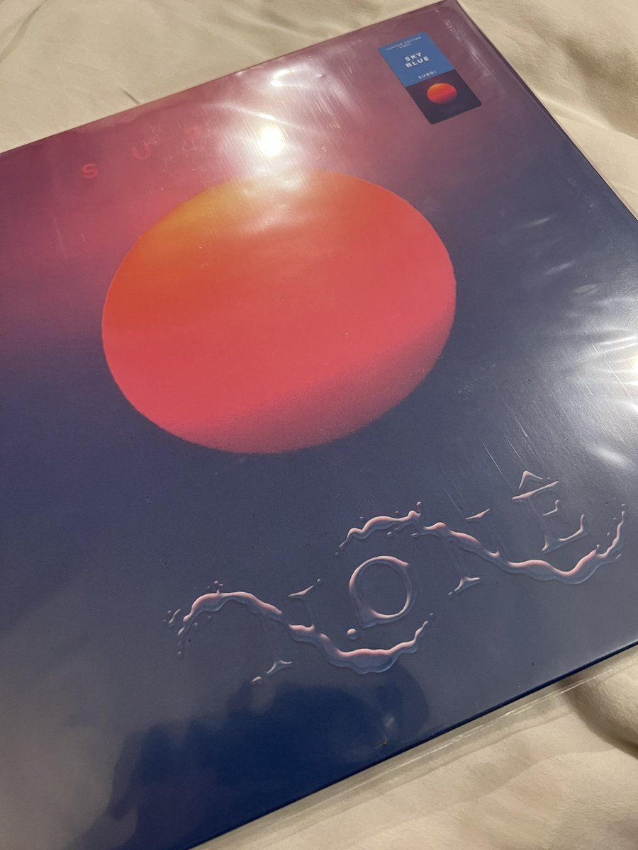 kkfilm_archive's tweet image. Vietnam. Music day. 
Got LP by Suboi and cute shibas.
#timerecords