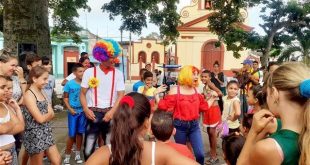 Cruzada Teatral por la Ruta del Che inicia hoy por el municipio espirituano de Taguasco. #VeranoConTodos en #SanctiSpíritusEnMarcha 
La cita cultural llegará a los ocho municipios espirituanos. #ConTodosLaVictoria <a href="/DiazCanelB/">Miguel Díaz-Canel Bermúdez</a> <a href="/DrRobertoMOjeda/">Dr. Roberto Morales Ojeda</a> <a href="/PartidoPCC/">Partido Comunista de Cuba</a>