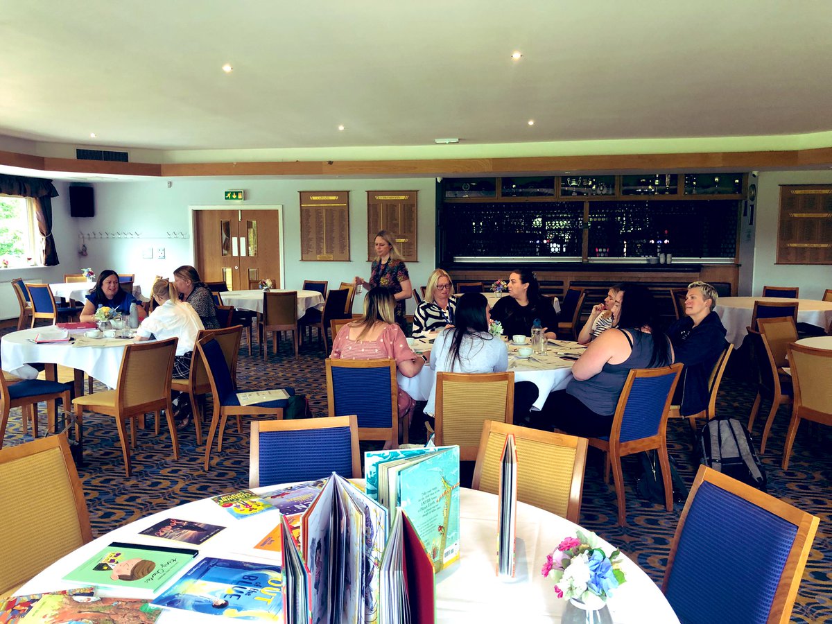 And a fantastic session in the afternoon with the Literacy Leads. Lots of discussion with colleagues, sharing effective practice and action-planning for next year @OEedDevelopment #puttingchildrenfirst