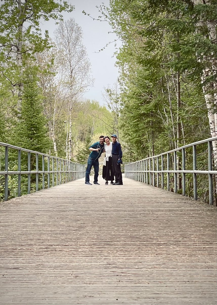 📸 Family time on the walking bridge! Proud of my son Nicholas, a talented game designer. 💪 So grateful for my amazing wife Saara and my incredible 88-year-old father-in-law, who still writes books. 📚❤️ #Family #Proud #MultigenerationalTalent