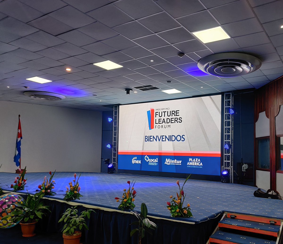 MinturCuba's tweet photo. Ponencias increíbles sobre la organización de eventos, concursos fotográficos, juegos de participación y otras sorpresas dieron comienzo al Forum de Futuros Líderes en el Centro de Convenciones Plaza América.
#COCAL2023
#varaderocuba
#CubaUnica https://t.co/ZGuW5hjVGj