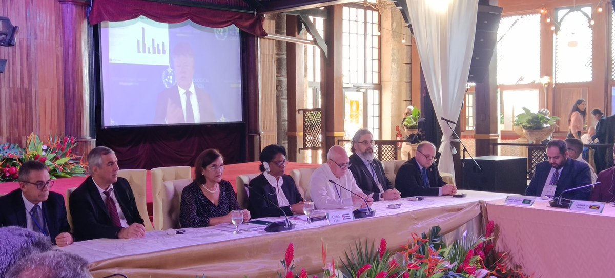 Hotel Nacional Cuba tweet media