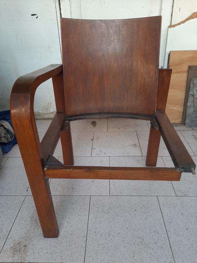 taller_rustyko's tweet photo. Reparamos sillas en mal estado a domicilio. https://t.co/RgSI8T84J9