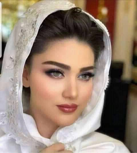 ★
✿.¸¸.•°˚˚°✿
⇣ ♥️ ⇣
┊┊⇣
┊⇣
⇣
♥️

ايه  انا  ( اهواك )  يالخل  العنيد
وحالتي من دون وصلك في خطر

كم  كتبتك بالشعر  وحرفن  فريد
وكم نزفتك سطر  و اردفته سطر

★
✿.¸¸.•°˚˚°✿
♥️⇣