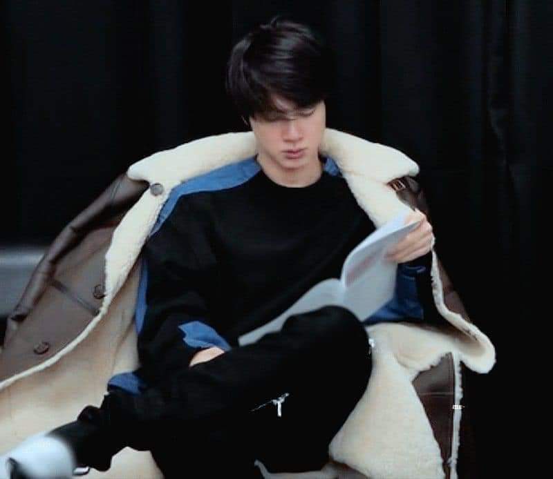 Aku fikir akan baik2 aja..
Aku fikir dengan lhat foto mu akan mengurangi sdkit rsa rindunya
..
Nyatanya tetap sama
Aku justru semakin rindu.
Aku tidak sedang baik-baik aja..

🍃 Miss you my WWH